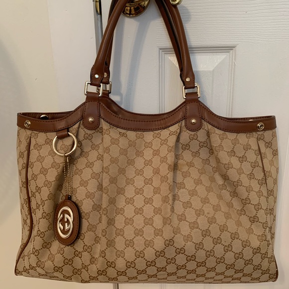Gucci Handbags - Large Gucci bag